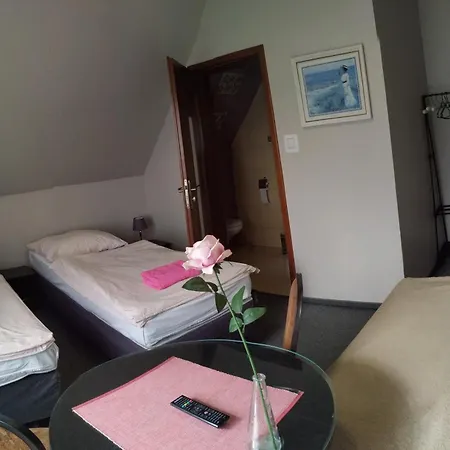 Gosciniec W Ogrodzie Pansiyon *