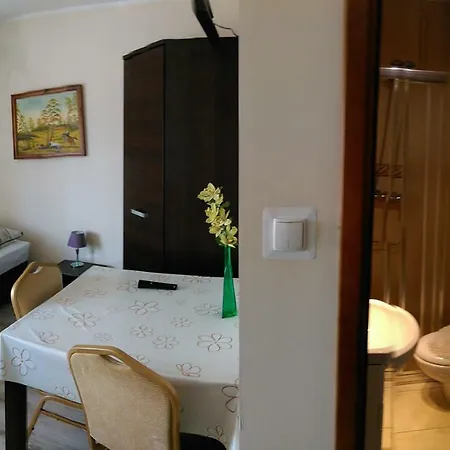 Gosciniec W Ogrodzie Pansiyon *