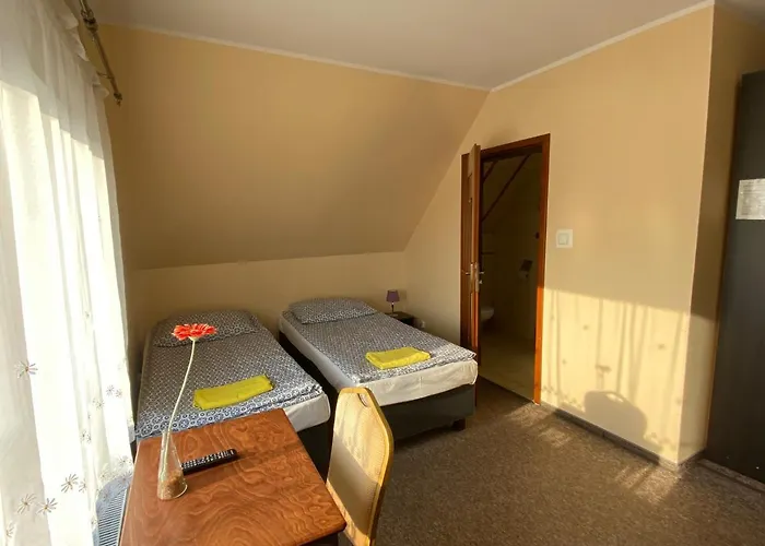 Gosciniec W Ogrodzie Brusy