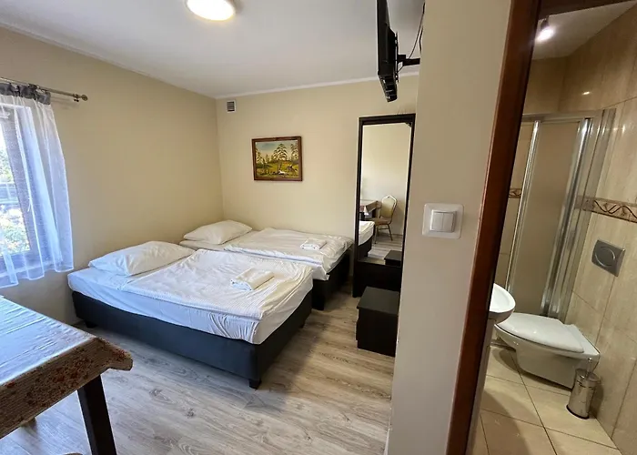 Gosciniec W Ogrodzie Brusy